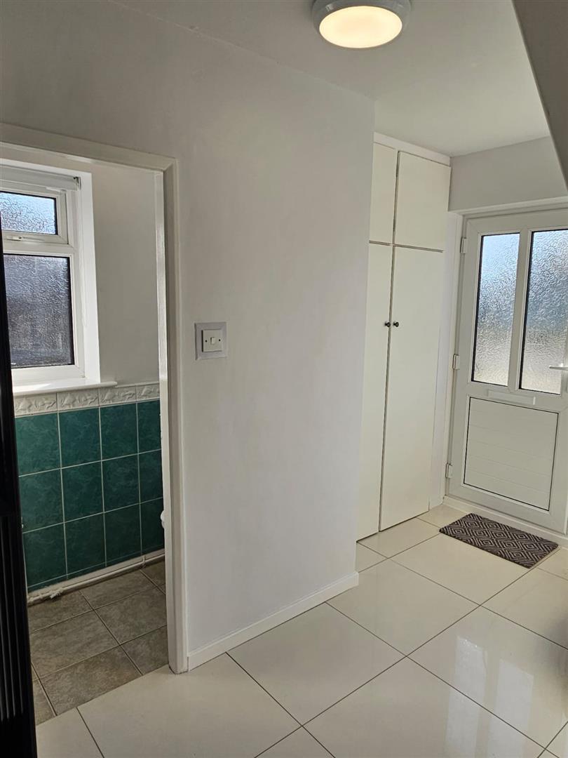 3 bed property in Vale Crescent, Southport